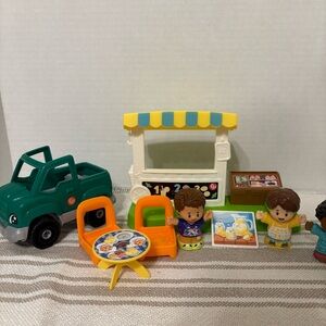 Little People Lemonade Stand